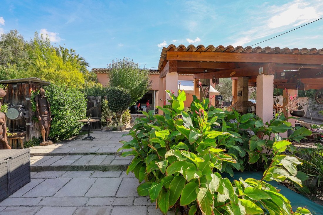 Villa in Mougins, Provence-Alpes-Côte d'Azur, France 3 - 16296061
