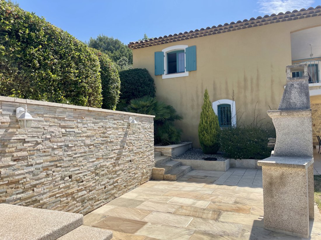 House in Besse-sur-Issole, Provence-Alpes-Côte d'Azur, France 2 - 16296502