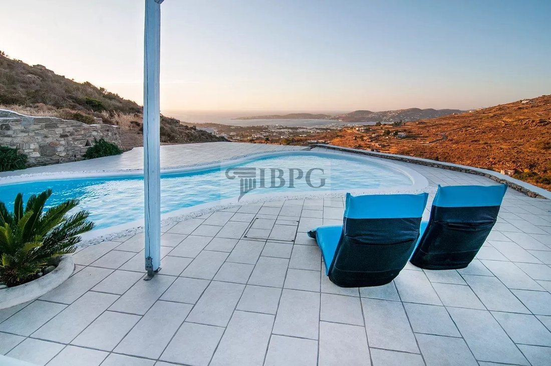 House in Paros, Aegean, Greece 1 - 16297141