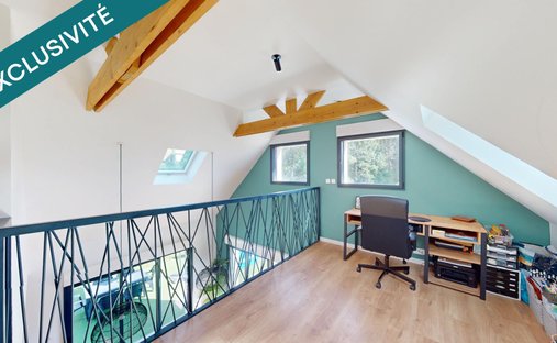 An Incredible Real Estate Asset Overlooking The Ria.