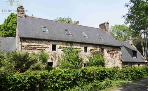 House in Kergroes, Moelan-sur-Mer, France 1