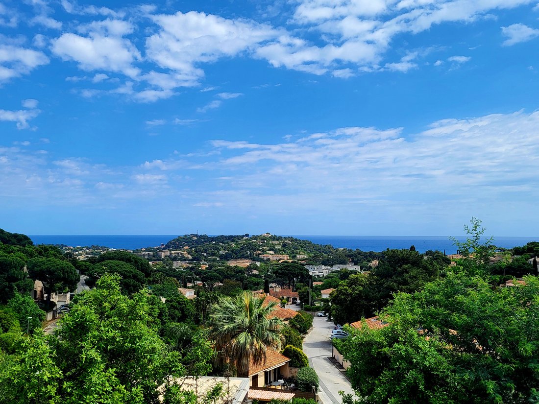 Villa in Nord, Cavalaire-sur-Mer, France 1 - 16296854