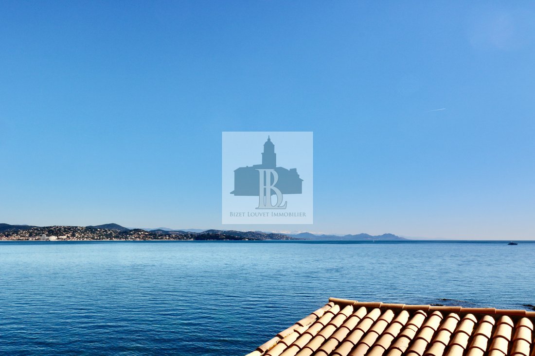 House in Zone Est Diffuse, Saint-Tropez, France 1 - 16296763