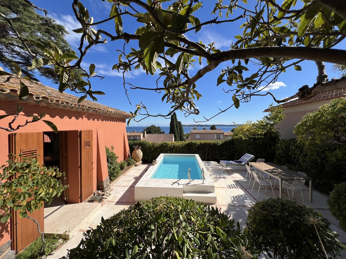 Villa in Ville-Les Saquedes-Le Bouillonnet, Sainte-Maxime, France 2 - 16301412