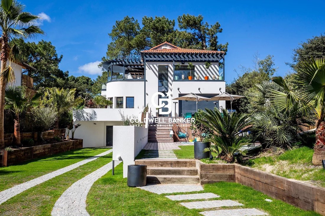 House in Le Pyla, La Teste-de-Buch, France 1 - 12313326