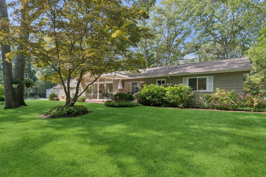 East Hampton, New York, United States 1 - 16306080