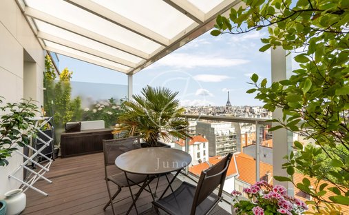 Penthouse in Paris, Île-de-France, France 1