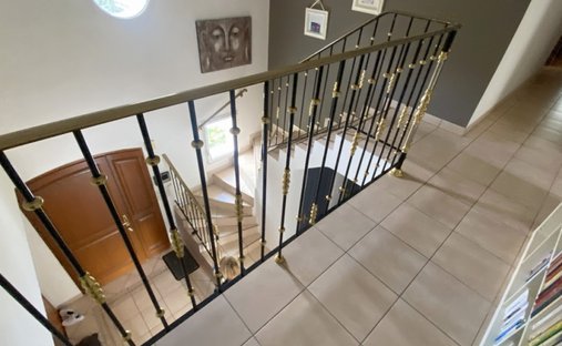 House 379m² Living Space, Great Comfort And Geothermal Energy