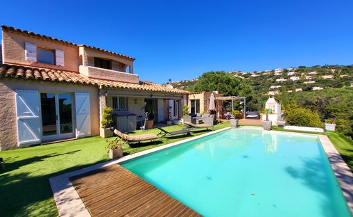 Villa in Nord, Cavalaire-sur-Mer, France 1