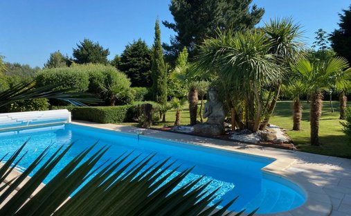 House 379m² Living Space, Great Comfort And Geothermal Energy