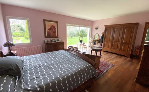 House 379m² Living Space, Great Comfort And Geothermal Energy