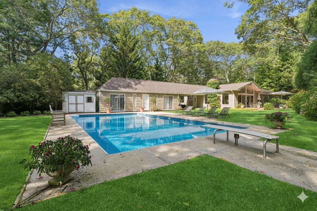 East Hampton, New York, United States 2 - 16306080