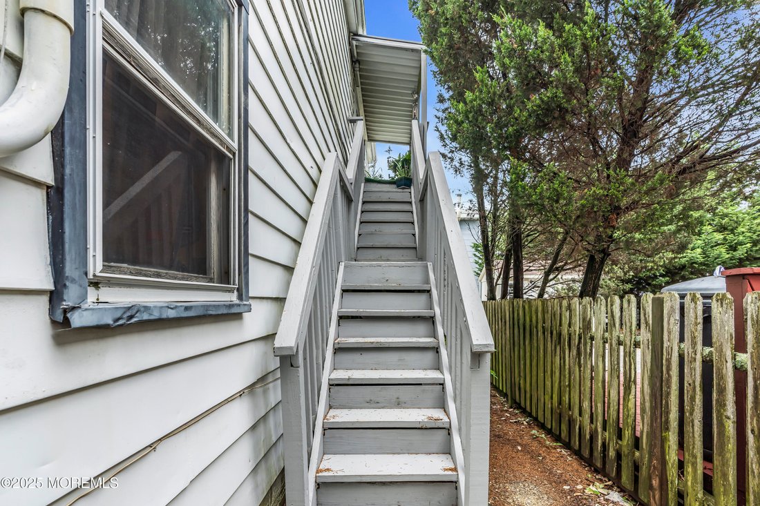 Seaside Park, New Jersey, United States 2 - 16299656