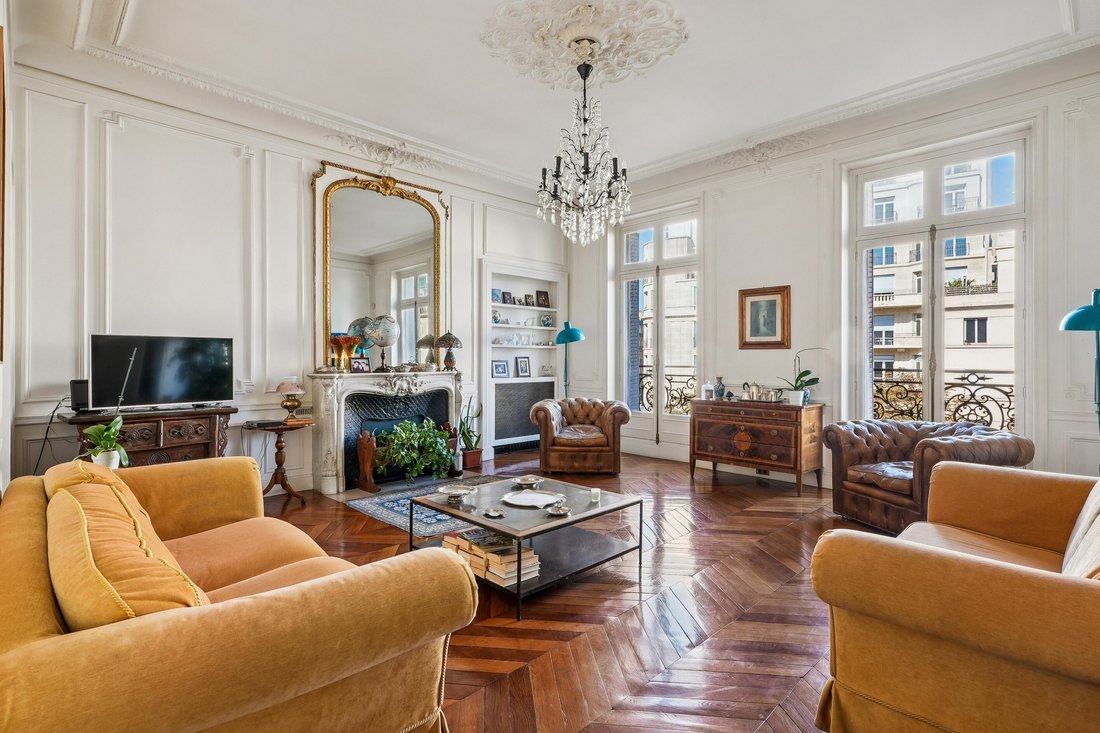Apartment in Cambronne-Garibaldi, Paris 15e Arrondissement, Paris 1 - 16306909