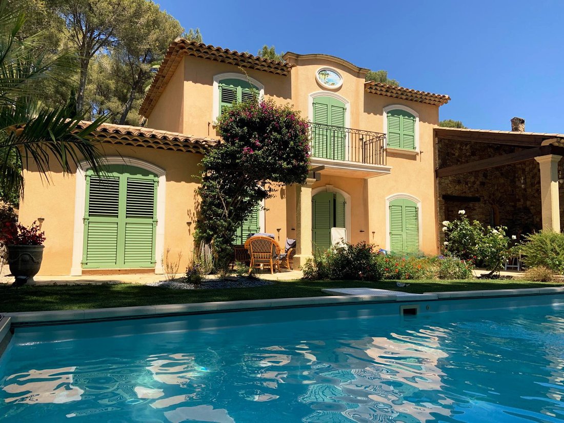 Villa in Nord, Cavalaire-sur-Mer, France 3 - 16296534