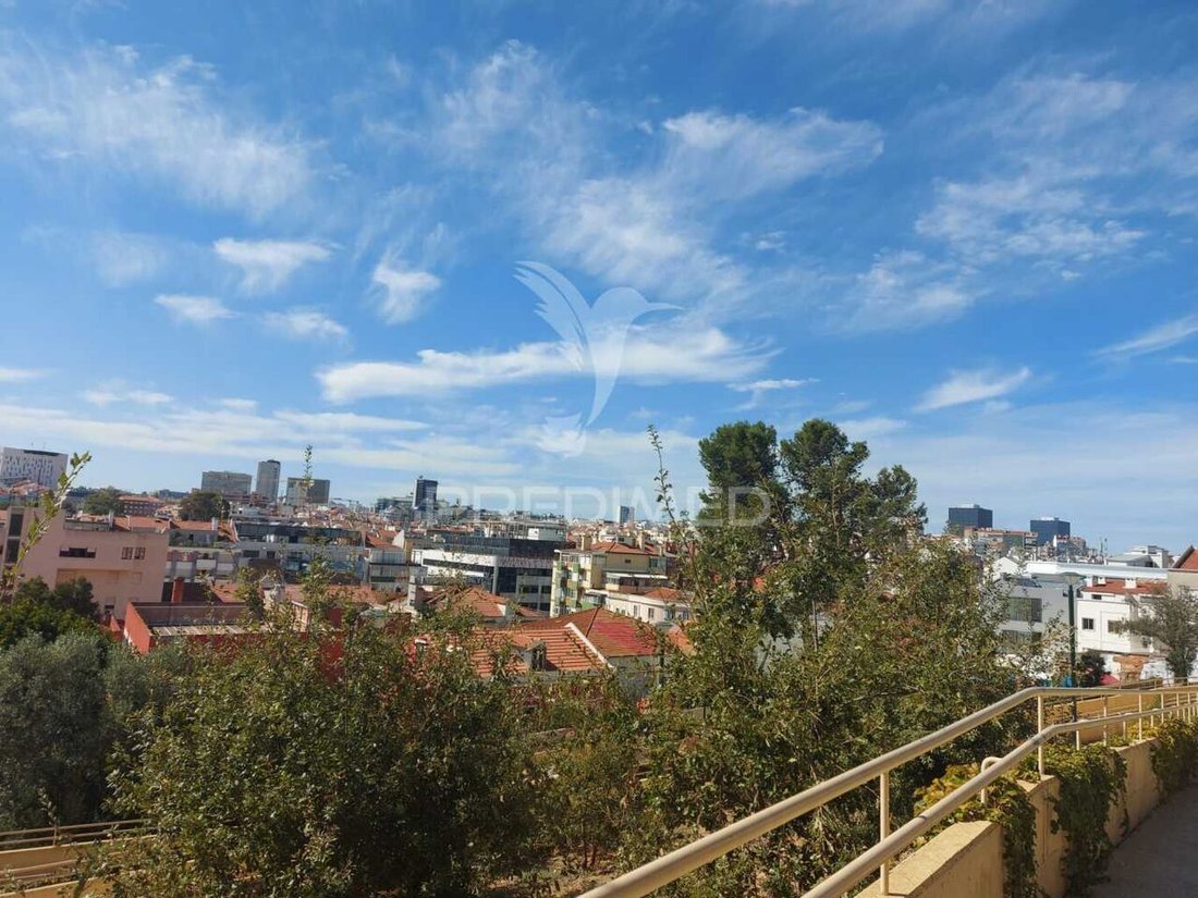 Apartment in Penha de Franca, Lisbon, Portugal 1 - 16307674