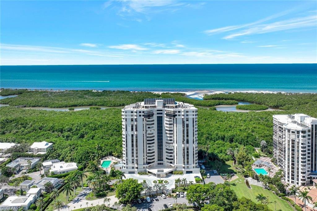Condo in Naples, Florida, United States 1 - 16307843