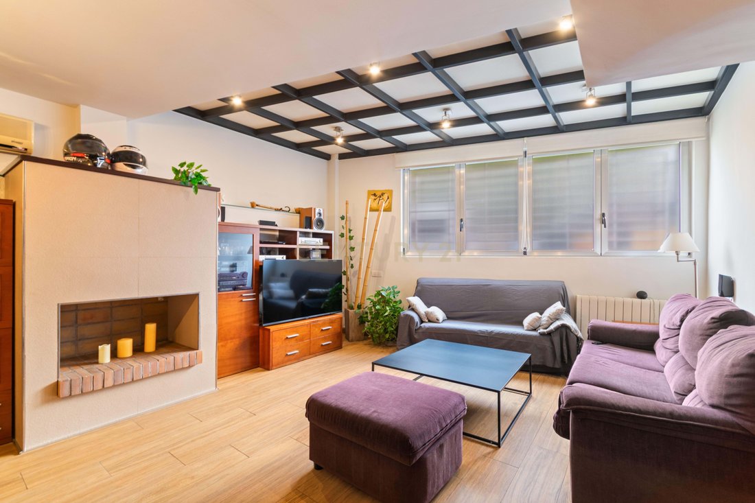 Apartment in Santa Coloma de Gramenet, Catalonia, Spain 3 - 16307634