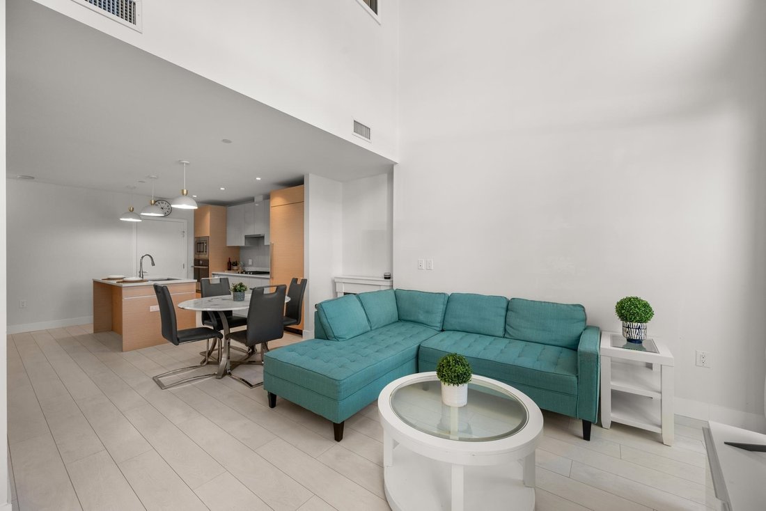 Condo in Vancouver, British Columbia, Canada 2 - 16307745