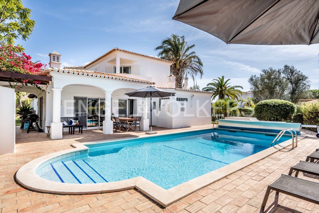 Villa in Carvoeiro, Algarve, Portugal 1 - 16308976