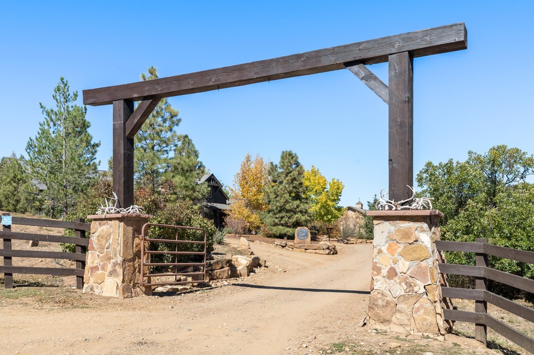 House in Hesperus, Colorado, United States 2 - 15905022