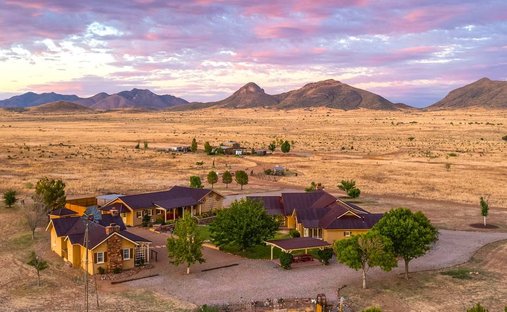 Bungalow in Elgin, Arizona, United States 1