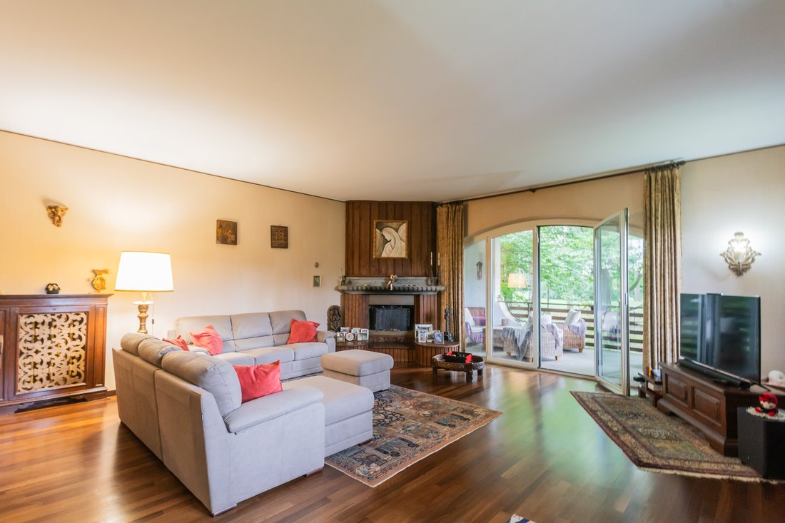 Villa a Venegono Superiore, Lombardia, Italia 4 - 16309247