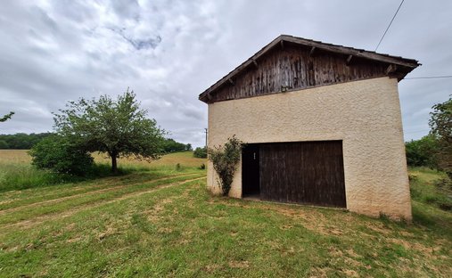 The Noble Chartreuse With Swimming Pool And Pigeoneer