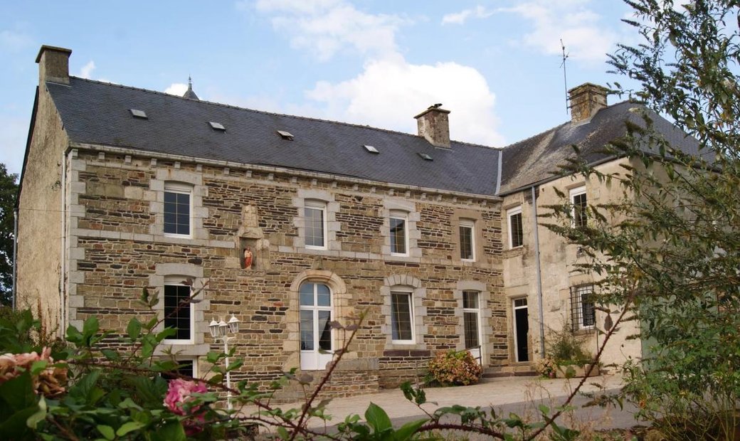 Castle for Sale in Ploërmel, Brittany, France