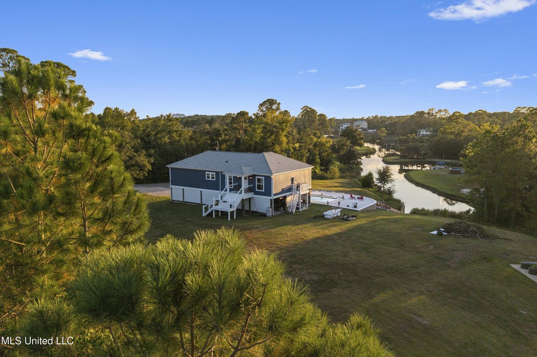 House in Biloxi, Mississippi, United States 5 - 16316644