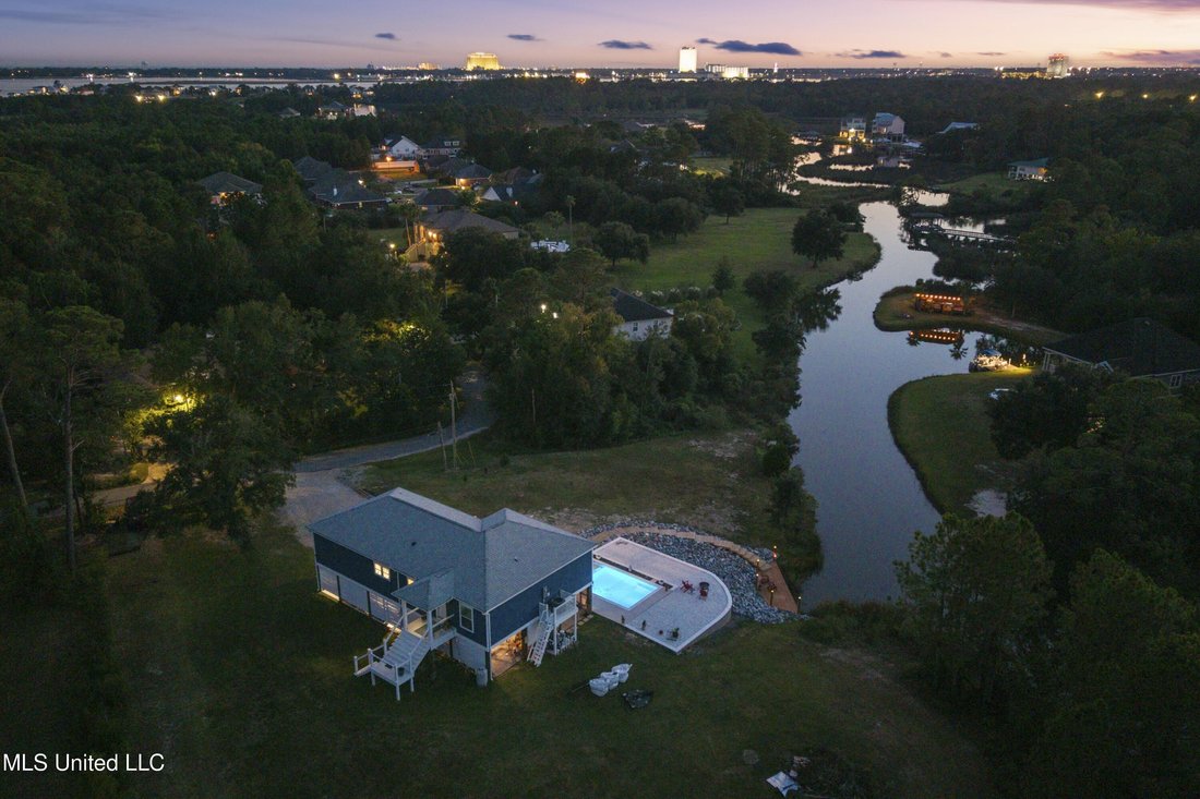 House in Biloxi, Mississippi, United States 4 - 16316644