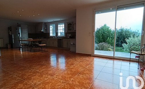 Seine Et Marne 19th Century Castle 4 Hectares Of Parkland