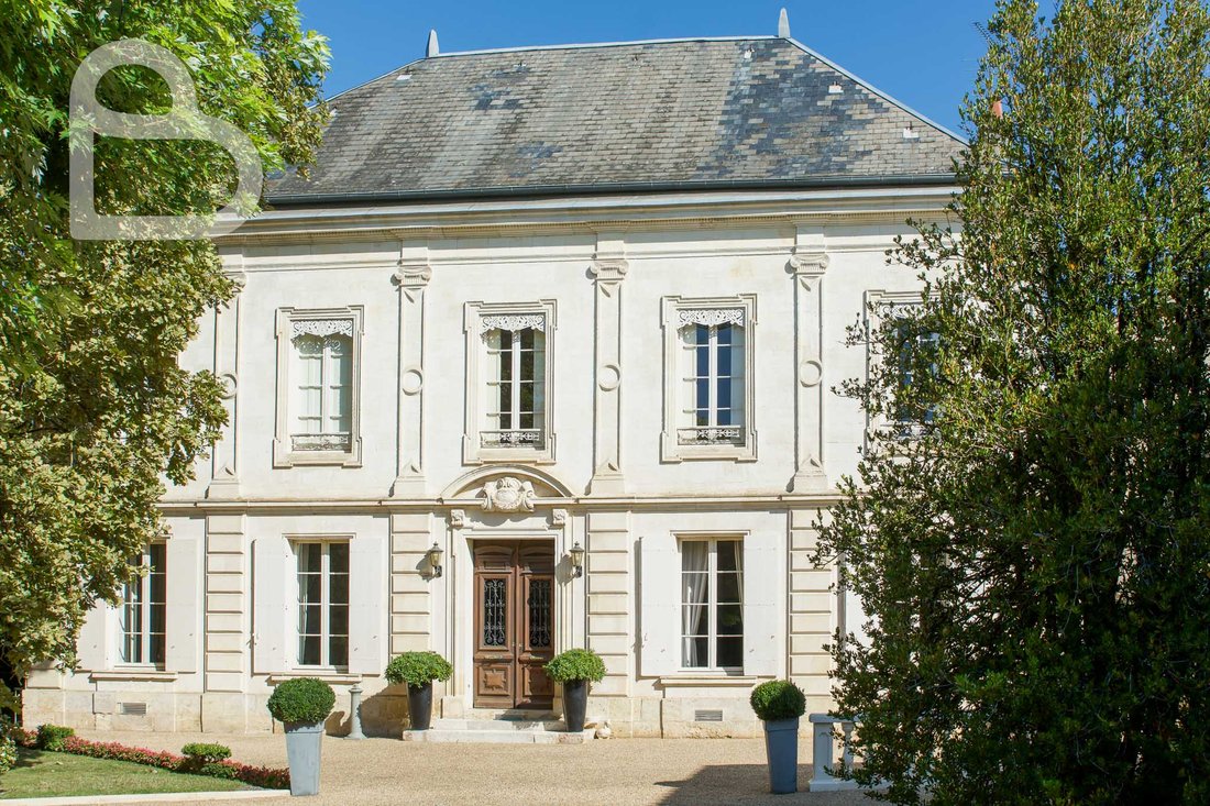Castle in École Paul Bert-Lycée Bernard Palissy, Agen, France 4 - 16311733