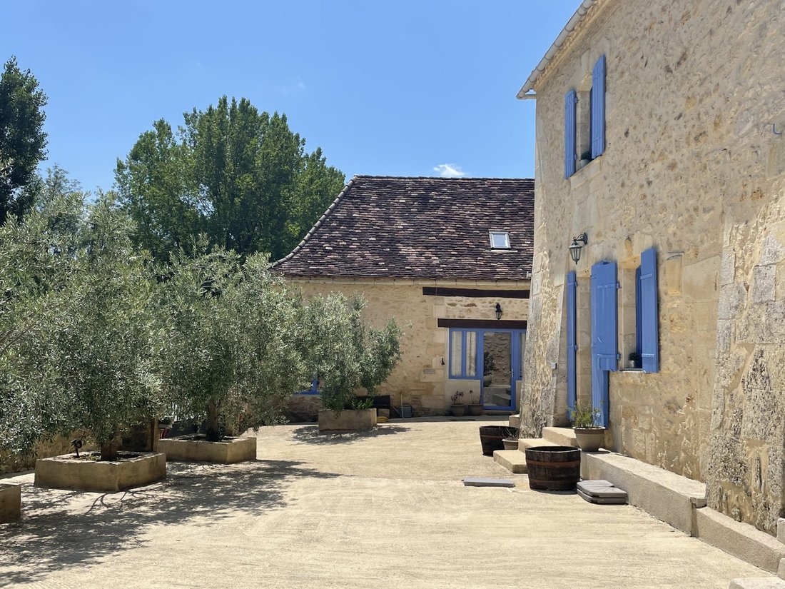 House in Saint-Jean-d'Eyraud, Eyraud-Crempse-Maurens, France 1 - 16318601