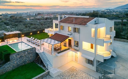 Villa in Verga Community, Peloponnese, Western Greece and the Ionian, Greece 1