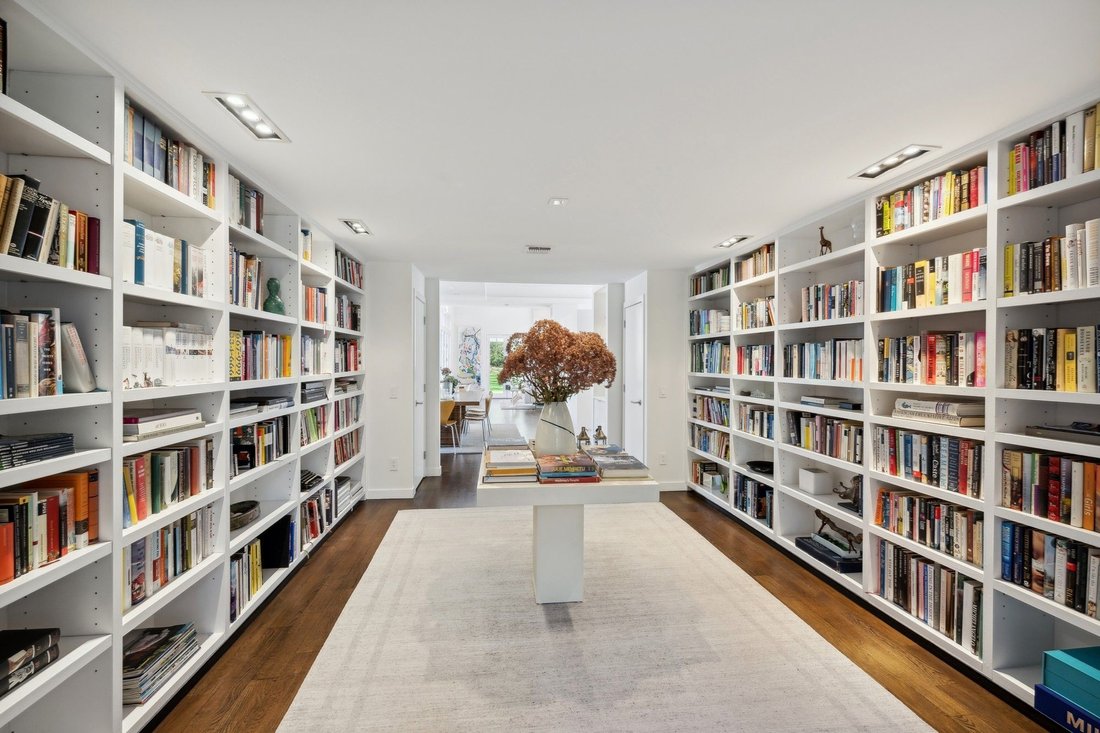 East Hampton, New York, United States 4 - 16317335