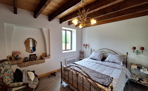 The Noble Chartreuse With Swimming Pool And Pigeoneer