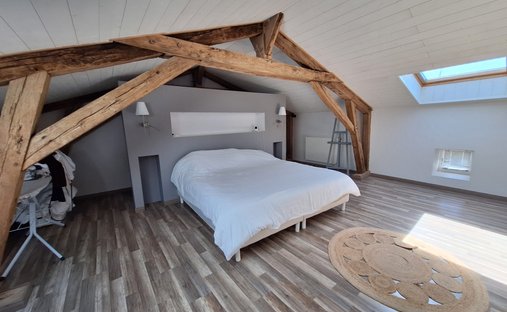 Castle for Sale in Penne-d'Agenais, Nouvelle-Aquitaine, France