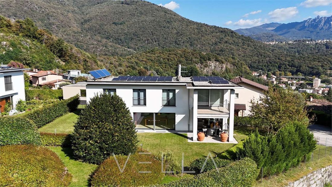 Modern Villa In Hillside Location – Ideal For Families