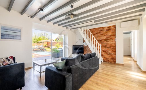 Castle for Sale in Challans, Pays de la Loire, France