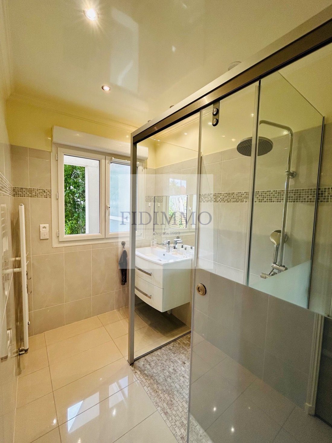 House in Chennevieres-sur-Marne, Ile-de-France, France 2 - 16315074
