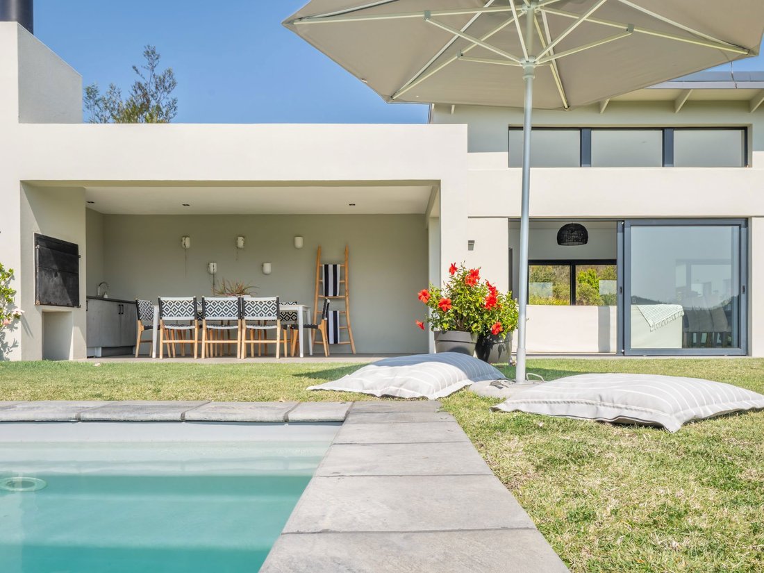 House in Knysna Central, Western Cape, South Africa 4 - 16317011