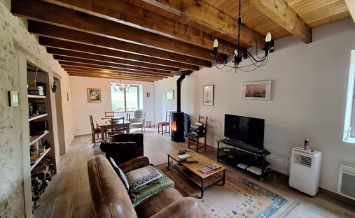 The Noble Chartreuse With Swimming Pool And Pigeoneer