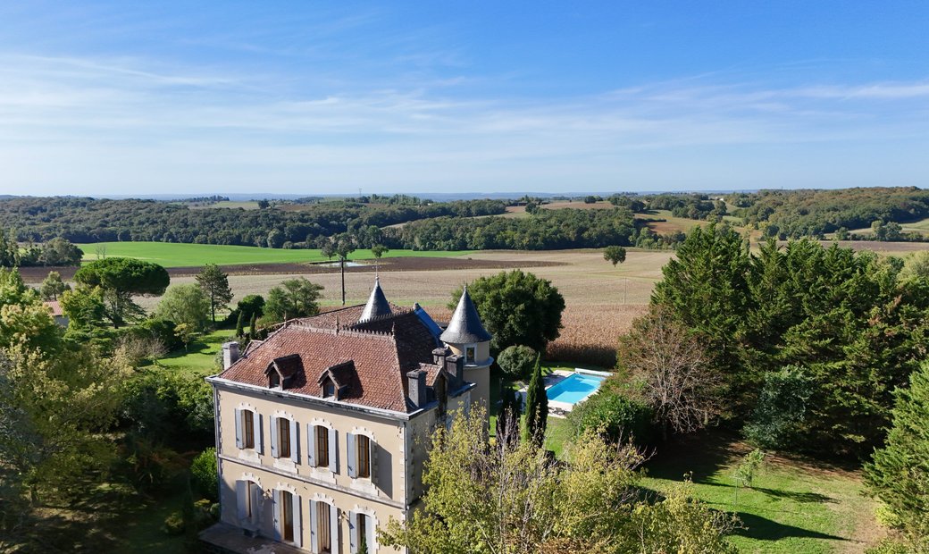 Lot Et Garonne Elegant Restored Family Castle With 5 Bedrooms And Heated Pool