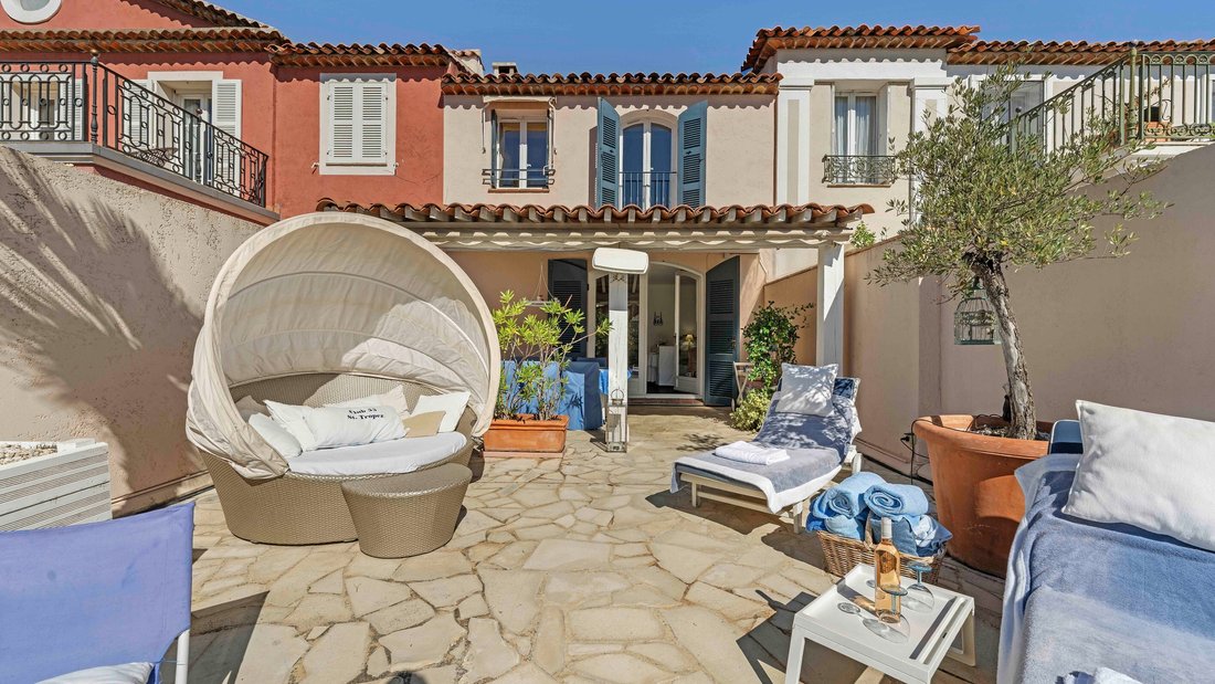 House in Grimaud, Provence-Alpes-Côte d'Azur, France 3 - 16311691