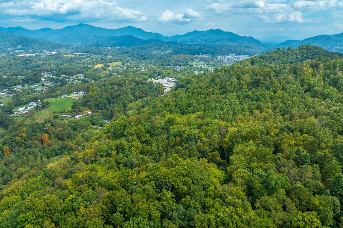 Land in Canton, North Carolina, United States 5 - 16320445