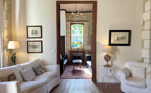 Castle for Sale in Seyches, Nouvelle-Aquitaine, France