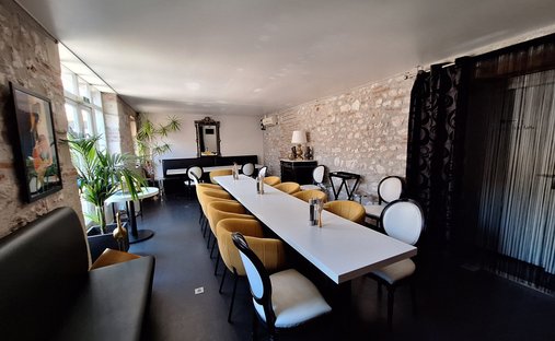 Castle for Sale in Penne-d'Agenais, Nouvelle-Aquitaine, France