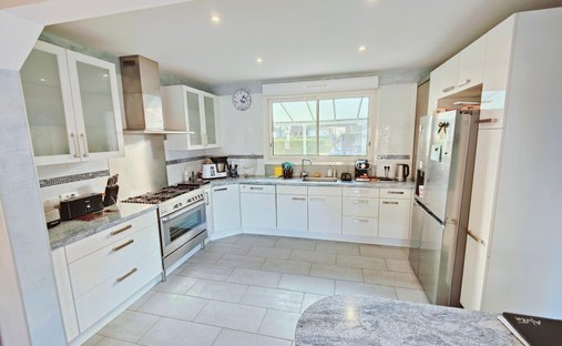 Léognan Xviiith Century Castle Annex Park Swimming Pool Tennis