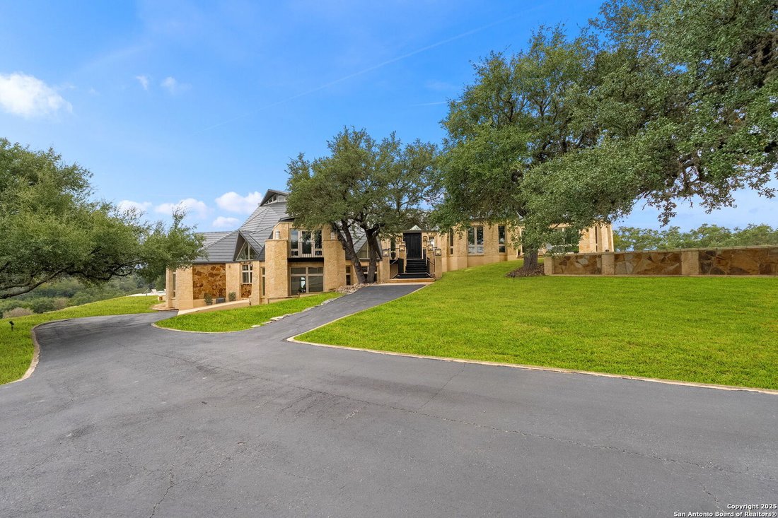 House in Montgomery, Texas, United States 2 - 16312352